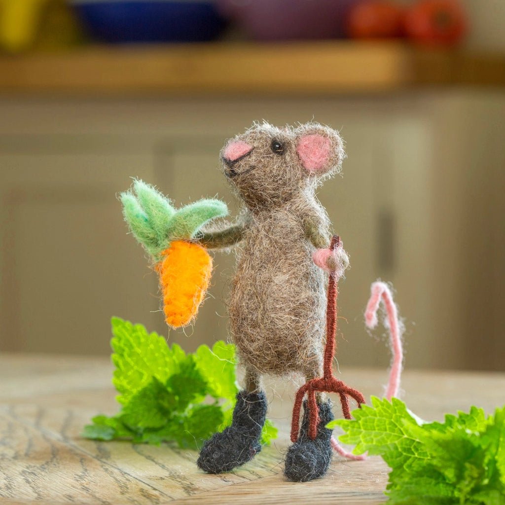 Felted Tiny Mouse - Gardening